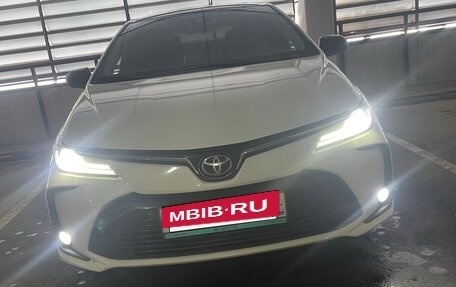 Toyota Corolla, 2022 год, 2 300 000 рублей, 3 фотография