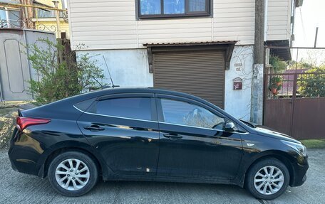 Hyundai Solaris II рестайлинг, 2017 год, 1 350 000 рублей, 3 фотография