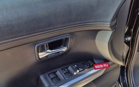 Mitsubishi Outlander III рестайлинг 3, 2011 год, 1 450 000 рублей, 14 фотография