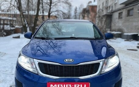 KIA Rio III рестайлинг, 2014 год, 750 000 рублей, 2 фотография
