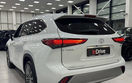 Toyota Highlander, 2026 год, 5 900 000 рублей, 6 фотография