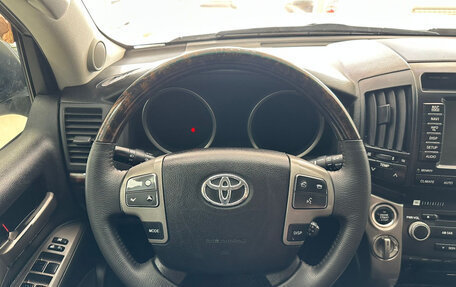 Toyota Land Cruiser 200, 2011 год, 3 100 000 рублей, 13 фотография