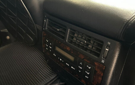 Toyota Land Cruiser 200, 2011 год, 3 100 000 рублей, 18 фотография