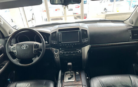 Toyota Land Cruiser 200, 2011 год, 3 100 000 рублей, 12 фотография
