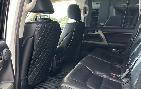 Toyota Land Cruiser 200, 2011 год, 3 100 000 рублей, 20 фотография