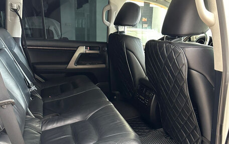 Toyota Land Cruiser 200, 2011 год, 3 100 000 рублей, 22 фотография