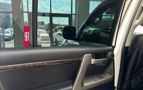 Toyota Land Cruiser 200, 2011 год, 3 100 000 рублей, 24 фотография