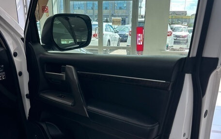 Toyota Land Cruiser 200, 2011 год, 3 100 000 рублей, 23 фотография