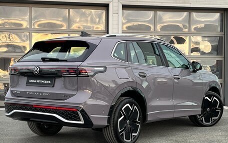 Volkswagen Tiguan, 2024 год, 6 070 000 рублей, 7 фотография