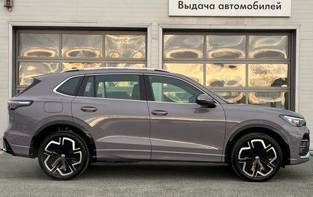 Volkswagen Tiguan, 2024 год, 6 070 000 рублей, 8 фотография