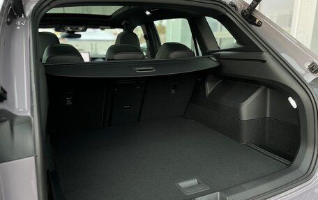 Volkswagen Tiguan, 2024 год, 6 070 000 рублей, 16 фотография