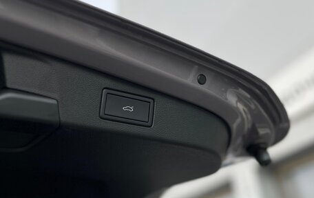 Volkswagen Tiguan, 2024 год, 6 070 000 рублей, 19 фотография