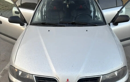 Mitsubishi Carisma I, 2002 год, 200 000 рублей, 1 фотография