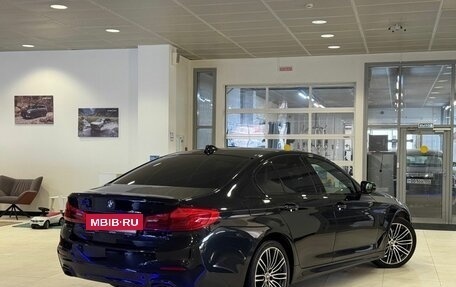 BMW 5 серия, 2019 год, 3 687 000 рублей, 2 фотография