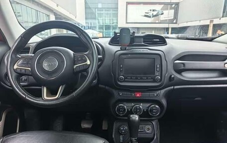 Jeep Renegade I рестайлинг, 2017 год, 1 450 000 рублей, 13 фотография