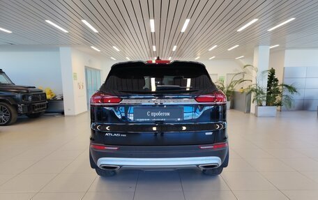 Geely Atlas, 2023 год, 1 685 000 рублей, 4 фотография