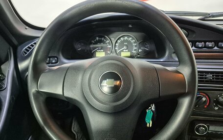 Chevrolet Niva I рестайлинг, 2017 год, 810 000 рублей, 11 фотография