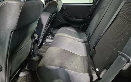 Chevrolet Niva I рестайлинг, 2017 год, 810 000 рублей, 15 фотография