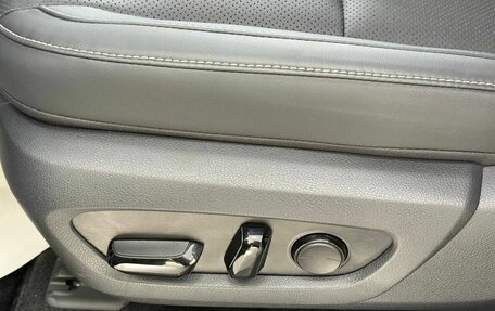 Lexus RX IV рестайлинг, 2025 год, 16 фотография