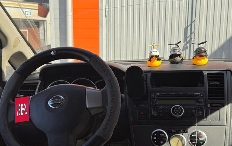 Nissan Tiida, 2010 год, 650 000 рублей, 4 фотография