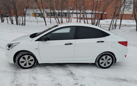 Hyundai Solaris II рестайлинг, 2015 год, 1 060 000 рублей, 2 фотография