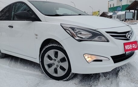 Hyundai Solaris II рестайлинг, 2015 год, 1 060 000 рублей, 7 фотография