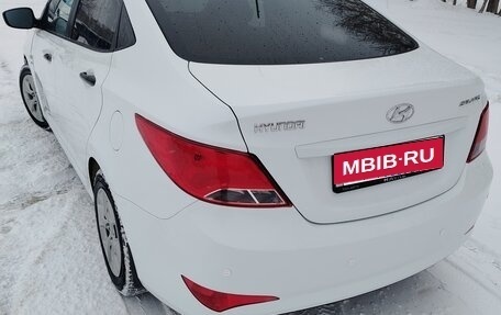 Hyundai Solaris II рестайлинг, 2015 год, 1 060 000 рублей, 3 фотография