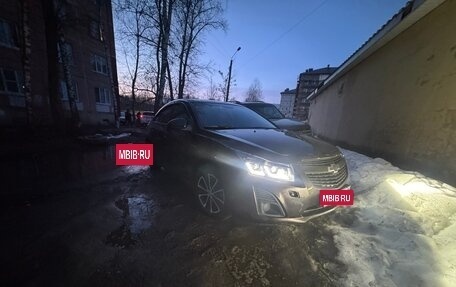 Chevrolet Cruze II, 2013 год, 800 000 рублей, 4 фотография