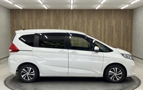 Honda Freed II, 2019 год, 1 090 000 рублей, 3 фотография