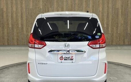 Honda Freed II, 2019 год, 1 090 000 рублей, 5 фотография