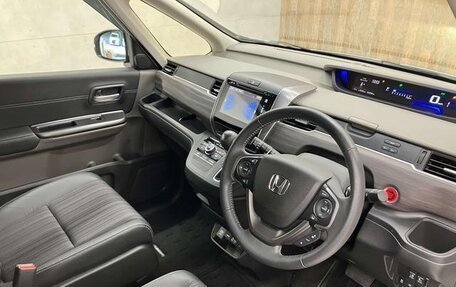 Honda Freed II, 2019 год, 1 090 000 рублей, 8 фотография