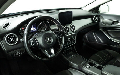 Mercedes-Benz GLA, 2016 год, 1 999 700 рублей, 11 фотография