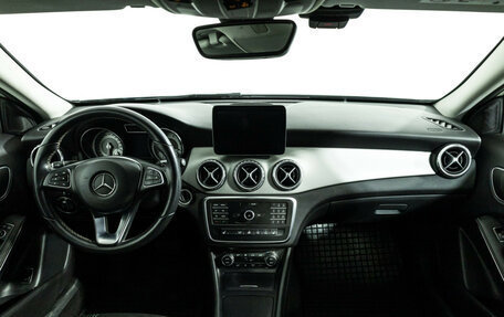 Mercedes-Benz GLA, 2016 год, 1 999 700 рублей, 13 фотография