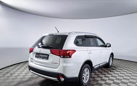 Mitsubishi Outlander III рестайлинг 3, 2016 год, 1 750 000 рублей, 6 фотография