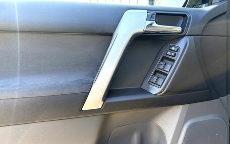 Toyota Land Cruiser Prado 150 рестайлинг 2, 2010 год, 2 400 000 рублей, 15 фотография