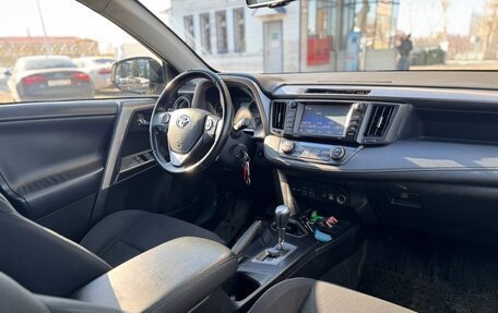 Toyota RAV4, 2016 год, 1 650 000 рублей, 6 фотография