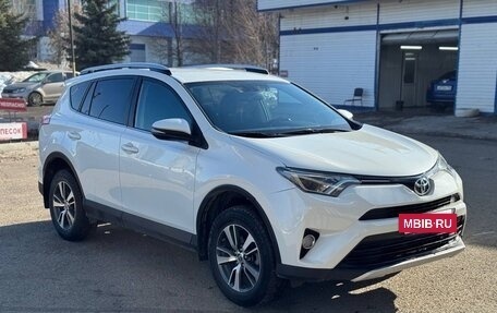 Toyota RAV4, 2016 год, 1 650 000 рублей, 2 фотография