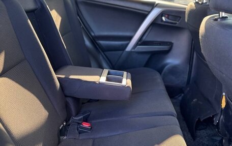 Toyota RAV4, 2016 год, 1 650 000 рублей, 7 фотография