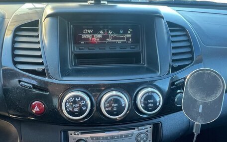 Mitsubishi L200 IV рестайлинг, 2014 год, 1 500 000 рублей, 7 фотография