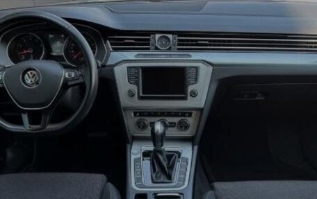 Volkswagen Passat B8 рестайлинг, 2015 год, 2 150 000 рублей, 5 фотография