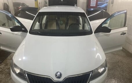 Skoda Rapid I, 2016 год, 1 100 000 рублей, 2 фотография