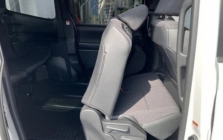 Toyota Noah, 2025 год, 2 680 000 рублей, 15 фотография