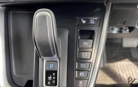 Toyota Noah, 2025 год, 2 680 000 рублей, 12 фотография