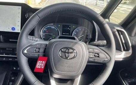 Toyota Noah, 2025 год, 2 680 000 рублей, 10 фотография