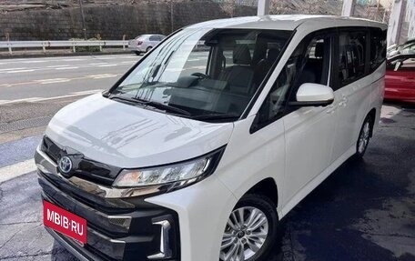 Toyota Noah, 2025 год, 2 680 000 рублей, 3 фотография