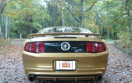 Ford Mustang VI рестайлинг, 2010 год, 1 300 000 рублей, 8 фотография