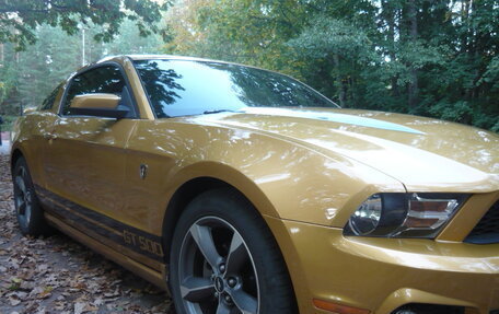 Ford Mustang VI рестайлинг, 2010 год, 1 300 000 рублей, 14 фотография