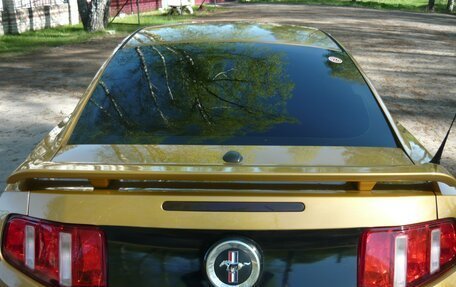 Ford Mustang VI рестайлинг, 2010 год, 1 300 000 рублей, 16 фотография