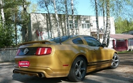 Ford Mustang VI рестайлинг, 2010 год, 1 300 000 рублей, 5 фотография