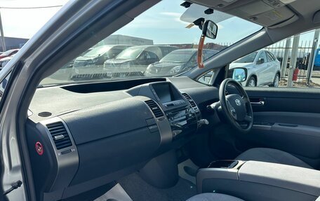 Toyota Prius, 2010 год, 979 000 рублей, 13 фотография